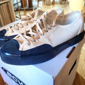 Mens Superga Size 10 (Euro 43) cream/blue.